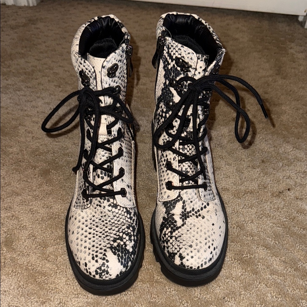 Madden Girl Snake Print Ankle Boots Size 7.5M